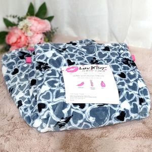 🆕️ Marble HEARTS Throw Blanket 🩷Betsey Johnson